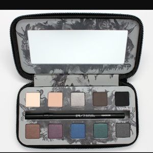 SMOKED Urban Decay Palette offer! CLOSET CLOSING*