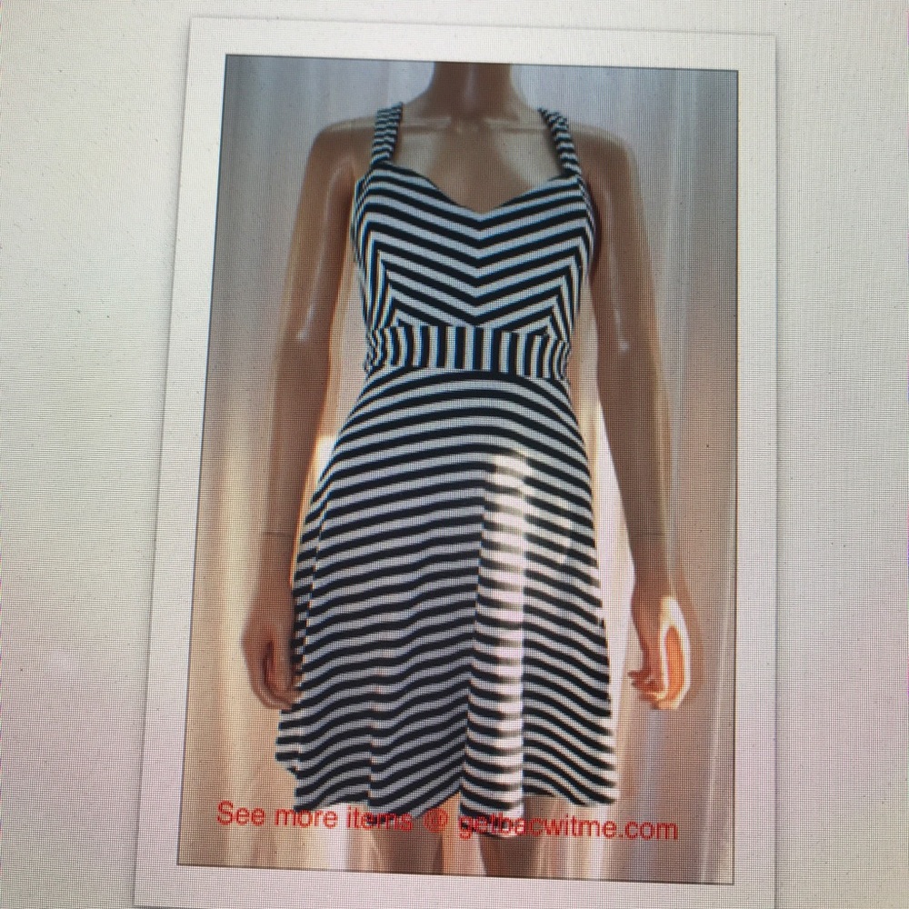 DR1005-Black and white sleeveless summer dress