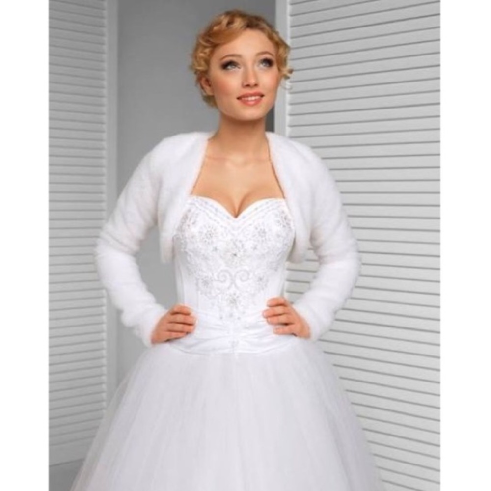 NEW Meshka Bridal Ivory Winter Bolero
