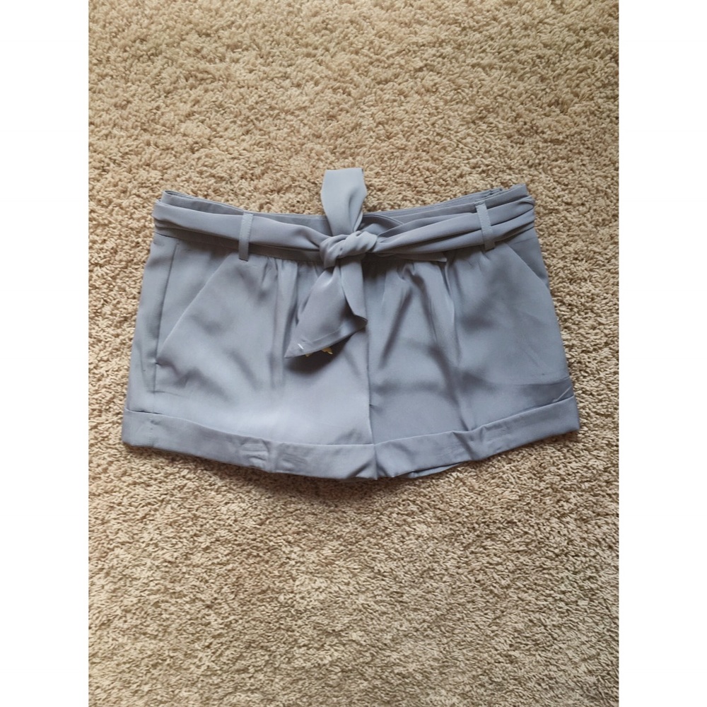 {express} shorts