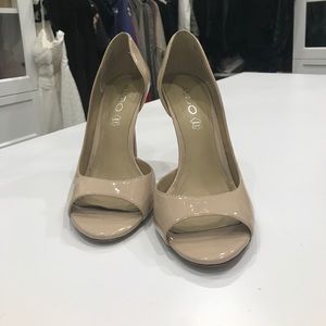 Aldo peep toe nude pumps