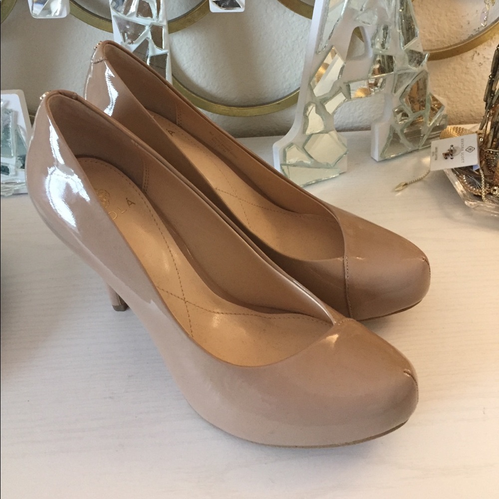 Isola nude heels about 4 inches tall *NEVER WORN*