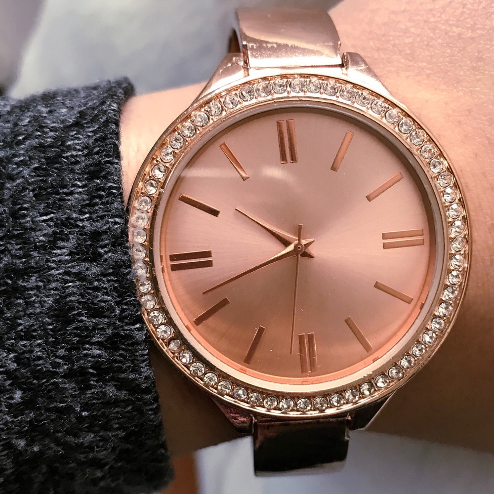 ✅ PRICE DROP ROSE GOLD WATCH