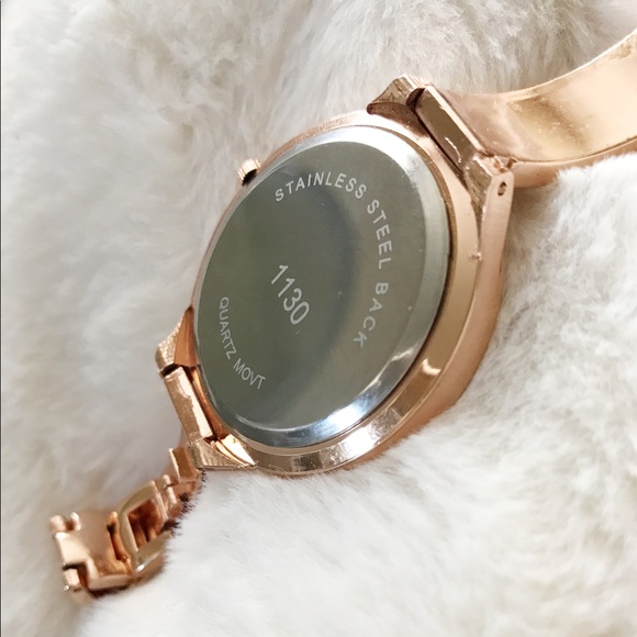 ✅ PRICE DROP ROSE GOLD WATCH - Picture 4 of 4