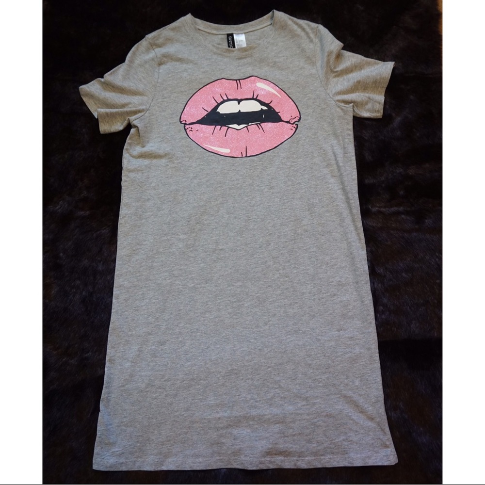 Glitter Lip T-Shirt Dress