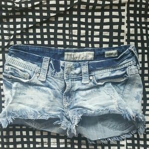 BKE stella distressed denim shorts
