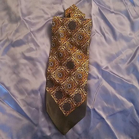 Gianni Versace Men\'s Tie