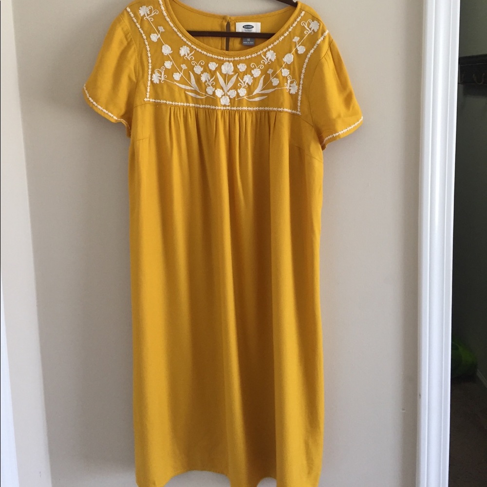 Old Navy yellow dress