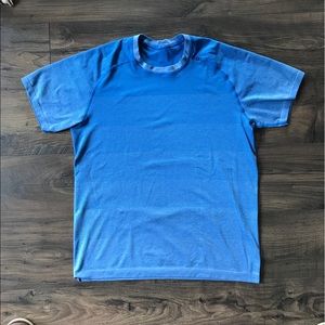 Lululemon L athletic shirt - No stains or rips