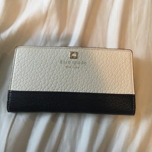 Kate Spade Navy/White Color Block Wallet Kate Spade Navy/White Color Block Wallet