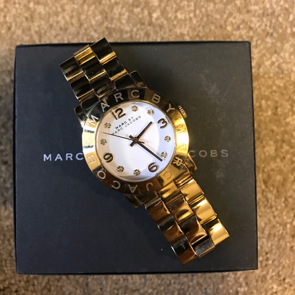 Marc Jacobs gold watch