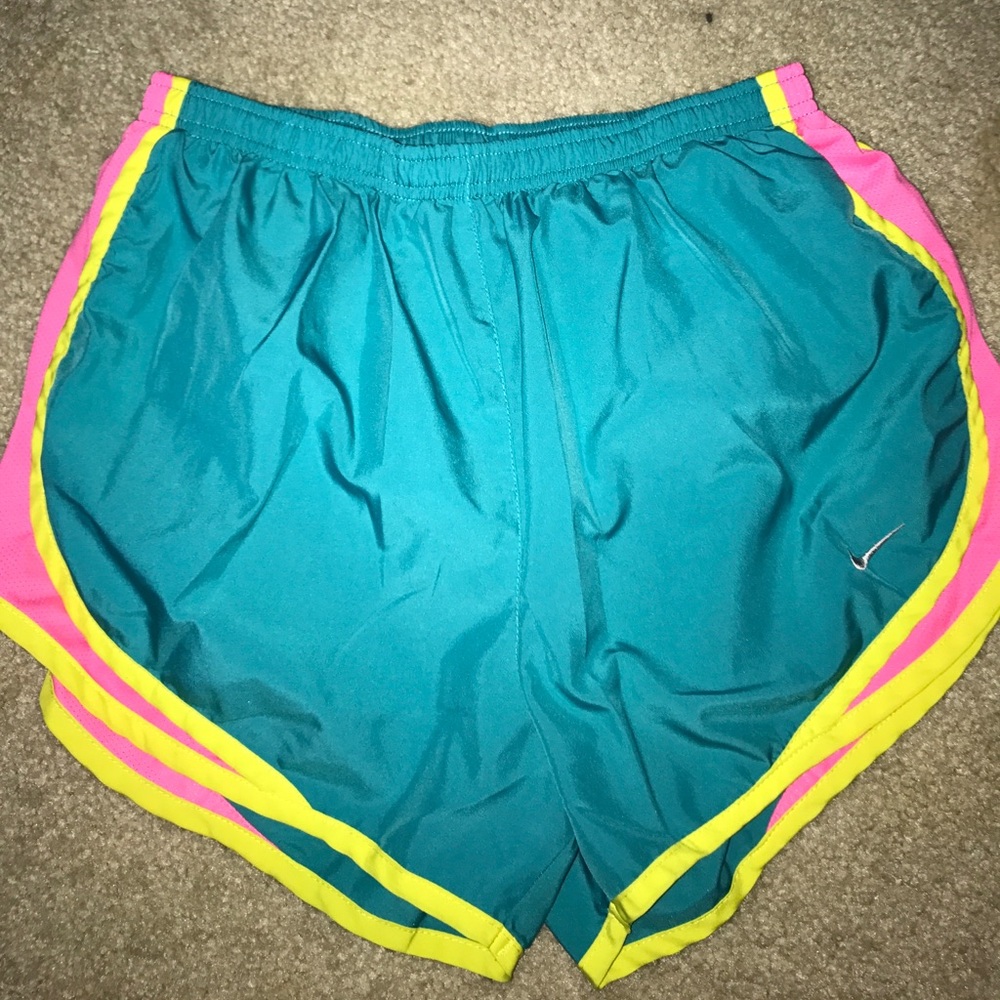 Size medium Nike shorts