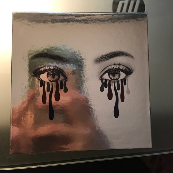 Kylie Cosmetics Other - Holiday Palette