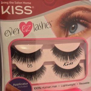 Brand new kiss eyelash pack