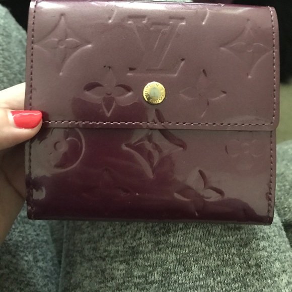 Louis Vuitton Accessories - Louis Vuitton wallet