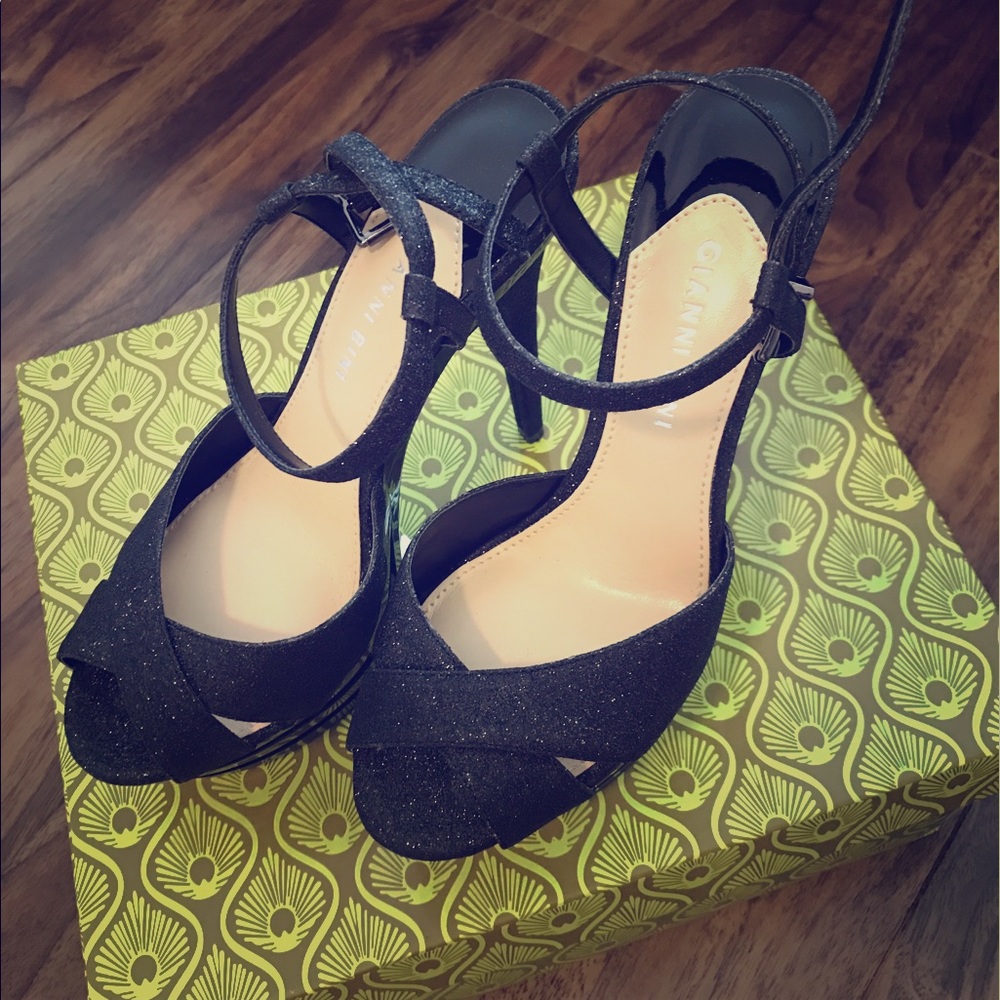 Brand new Gianni Bini Size 8.5 Stiletto Heels