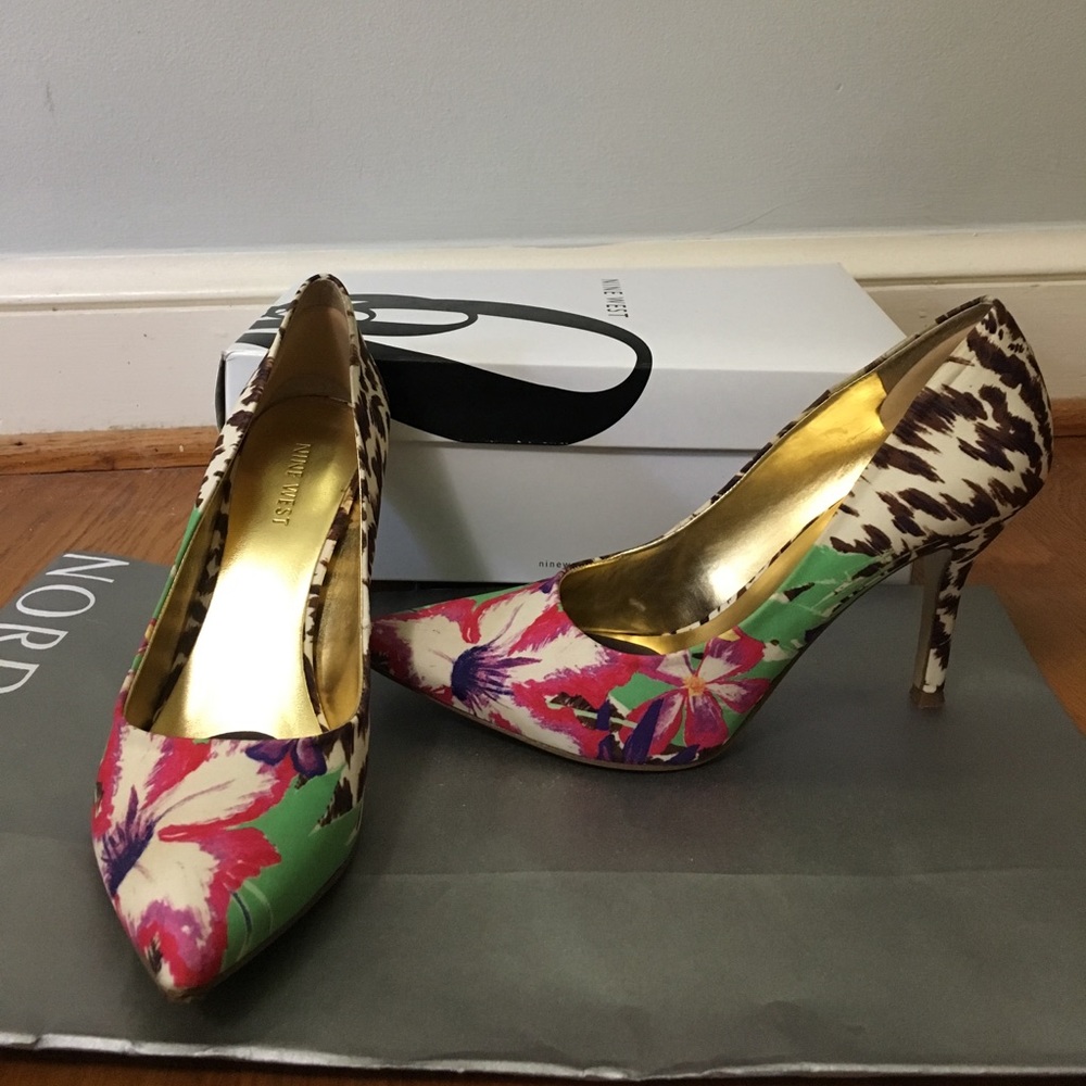 Nine West Floral Pumps Size 7.5