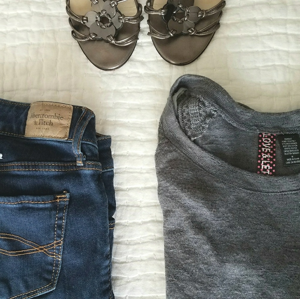 Grey lace paneled sweater w/ hi-low hem