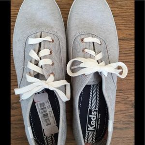 🆕 Keds Gray with Quilted Detail 9.5