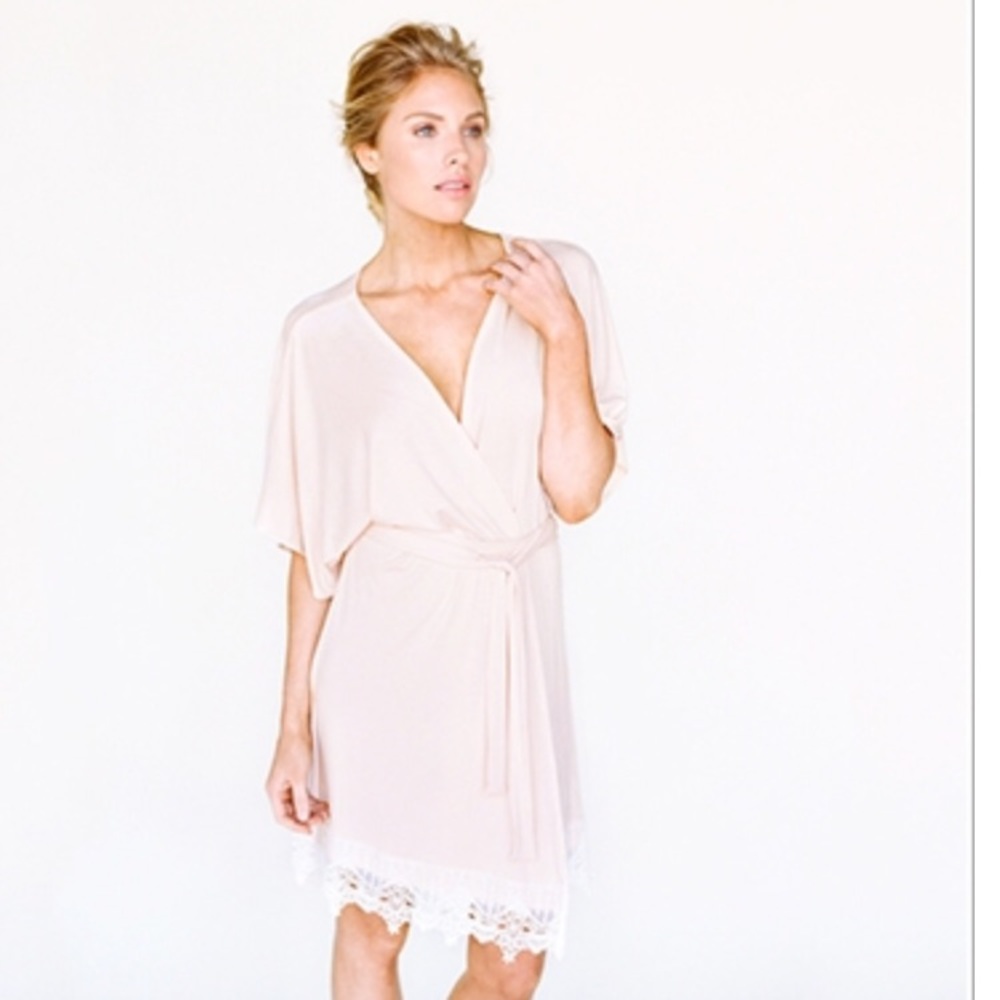 MUST SELL ASAP: NWT Bridal Robe Plum Pretty Sugar