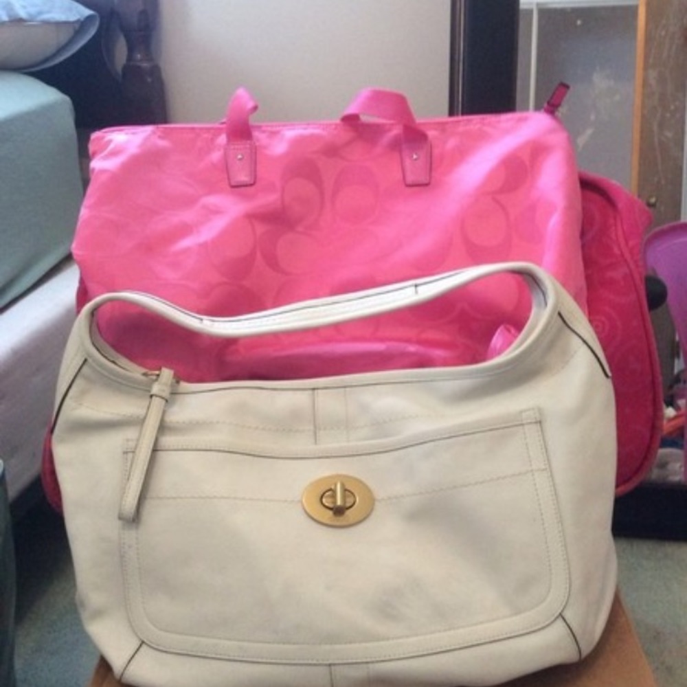 **OFFERS WELCOME**Ergo Coach Large Hobo Bag