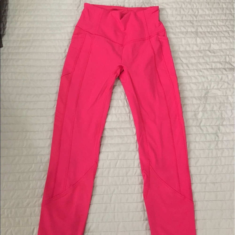 Lululemon all the right places crop size 4 🍋