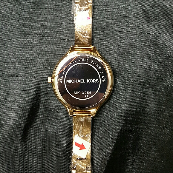 Big sale,NWT AUTHENTIC MICHAEL KORS WATCH