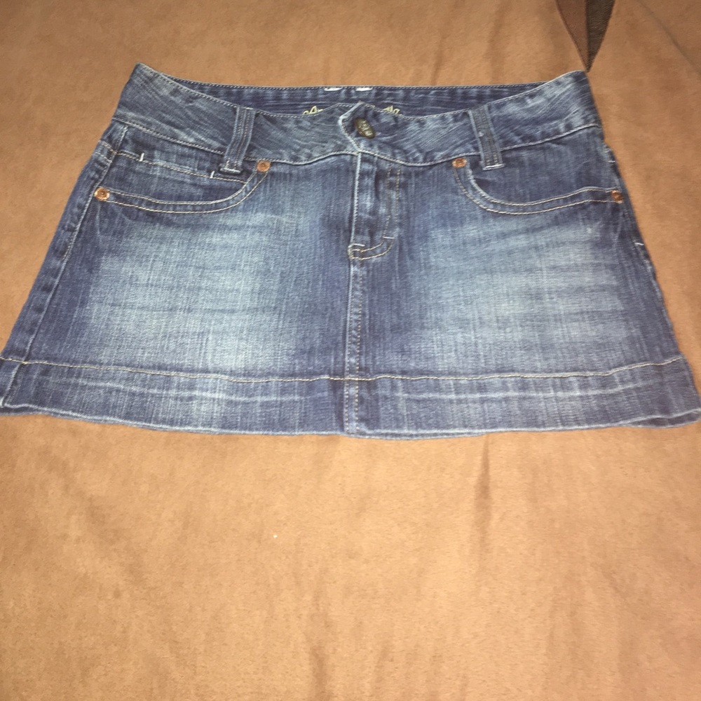Never worn American Eagle mini skirt
