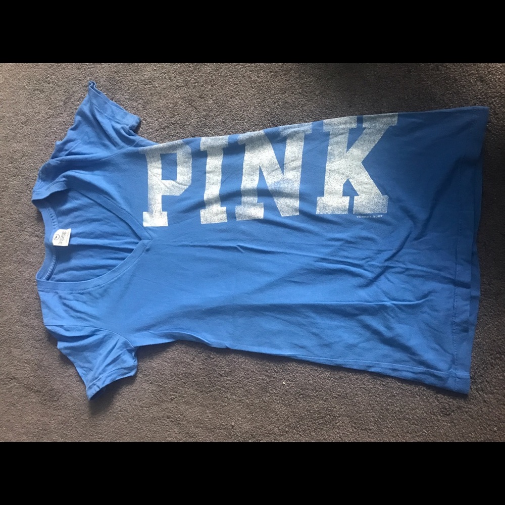 VS PINK vneck