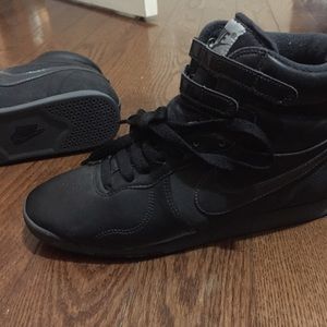 Nike Black Sneakers