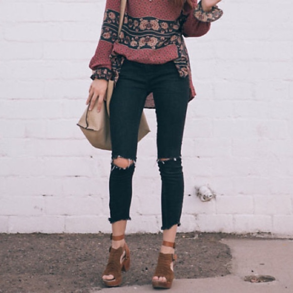 Free People distressed crop ankle skinny jeans