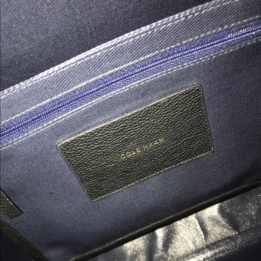 BRAND NEW Cole HAAN shoulder BAG, black leather - Picture 2 of 4