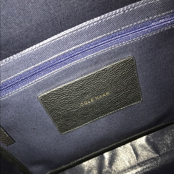 BRAND NEW Cole HAAN shoulder BAG, black leather - Picture 2 of 4