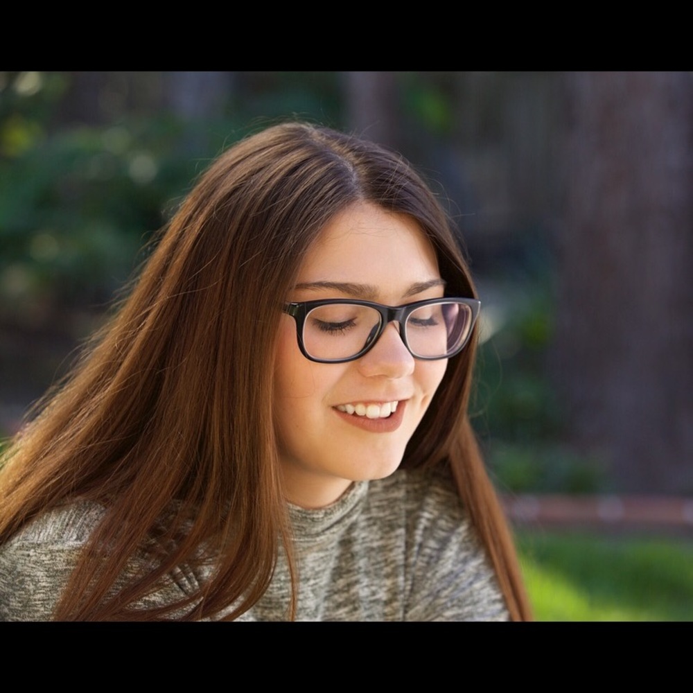 Meet your Posher, Ariana