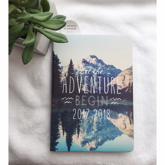 Adventure 2018 Planner - Picture 2 of 5