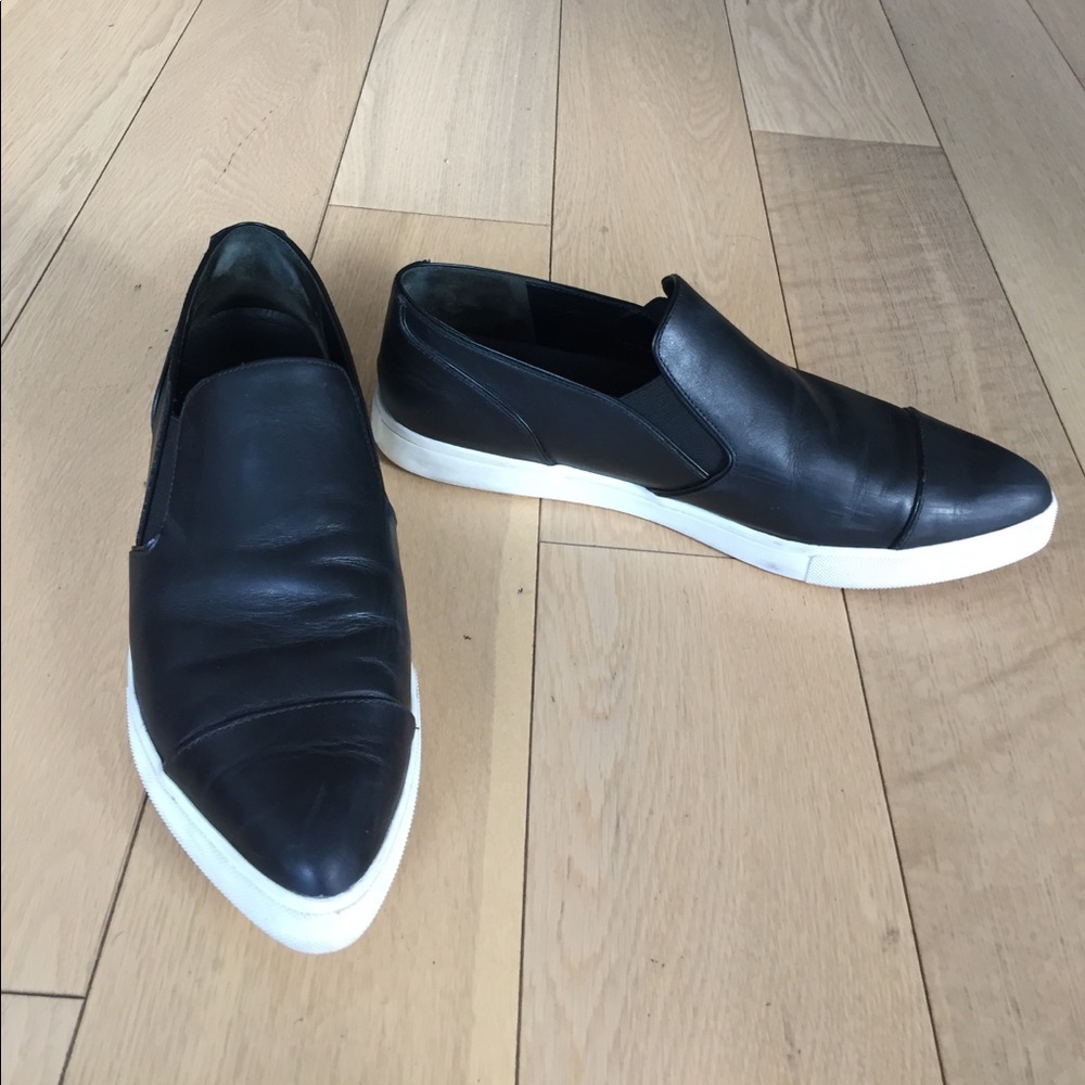 VINCE Paeyre pointed toe sneaker slip ons