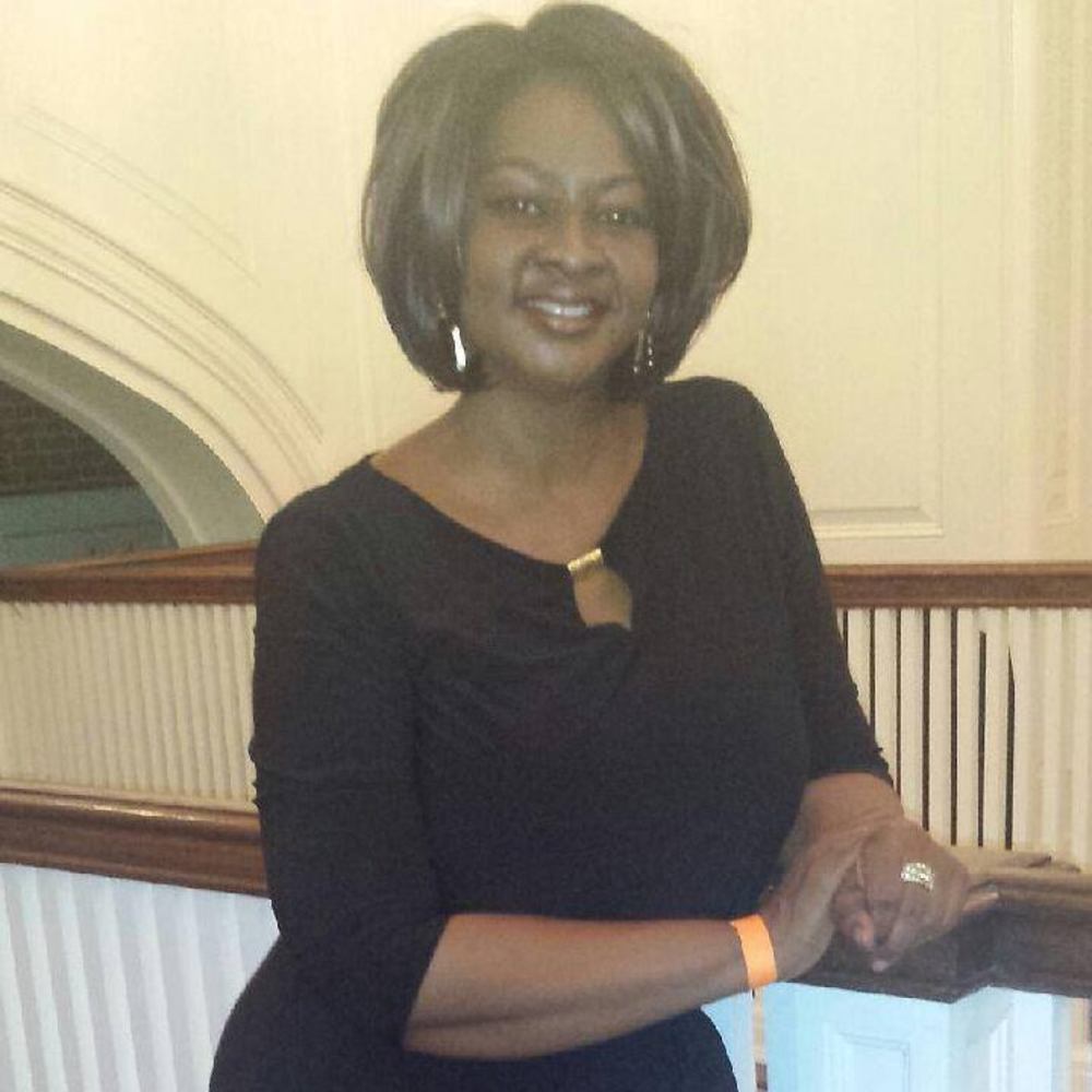 Meet your Posher, Vee