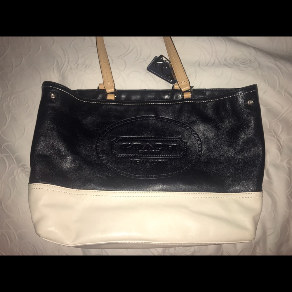 Coach purse, gently used.