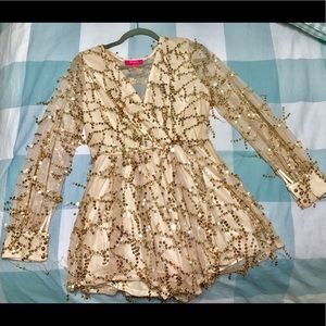 Beautiful jumpsuit!!