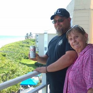 Meet your Posher, Edith