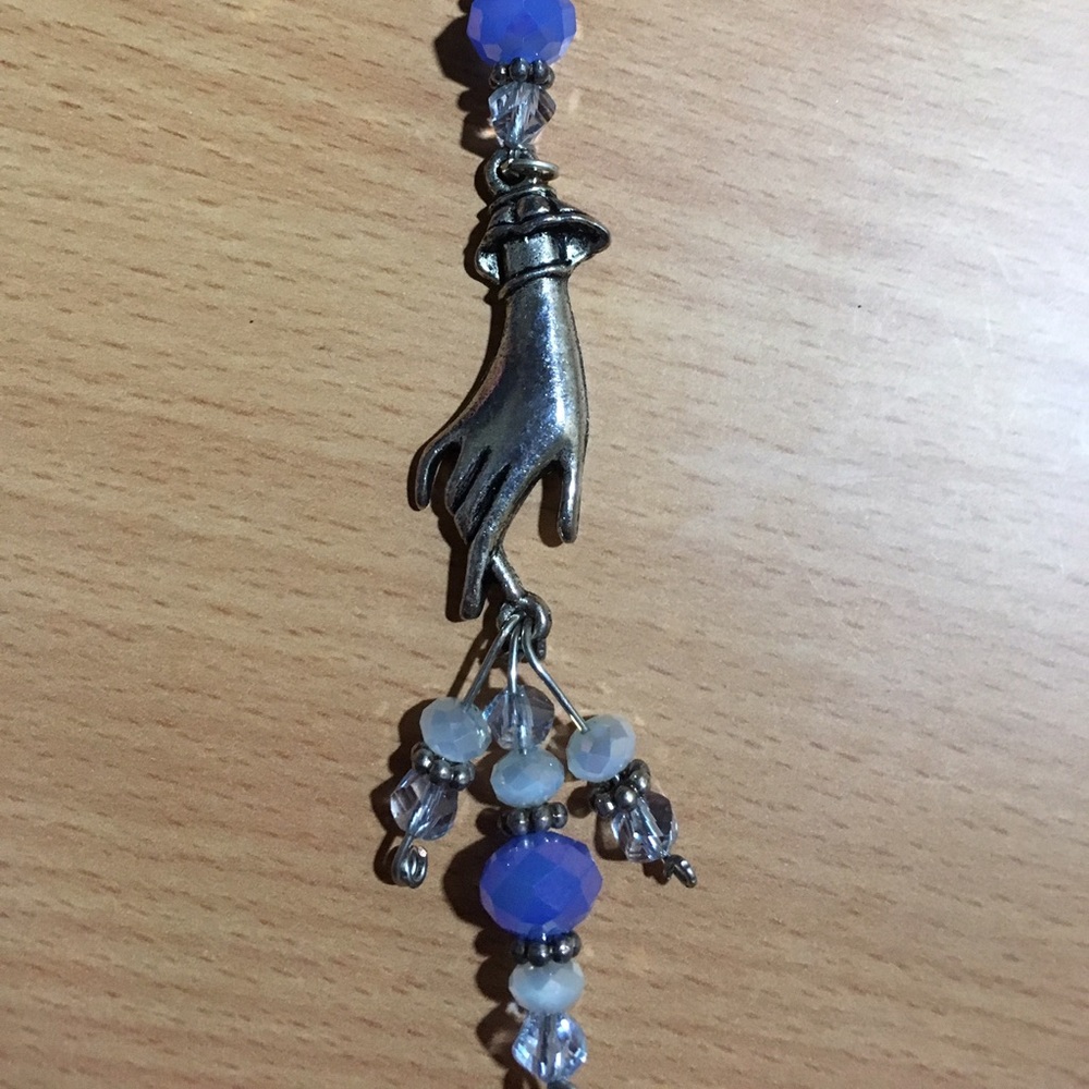 Elegant Lady Hand Necklace