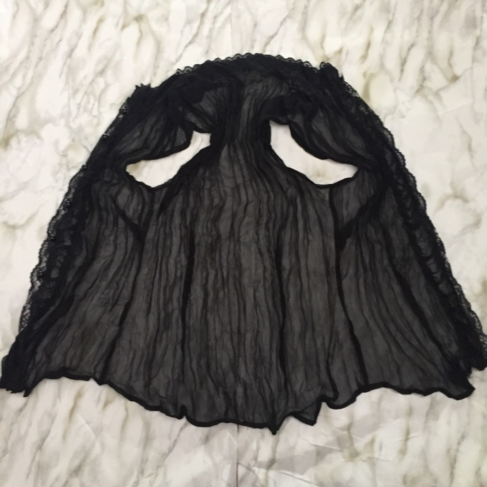 Charlotte Russe Semi-Sheer Top L Black Cap Sleeve