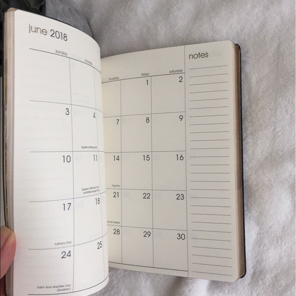 Navy Blue 2018 Planner - Picture 5 of 6