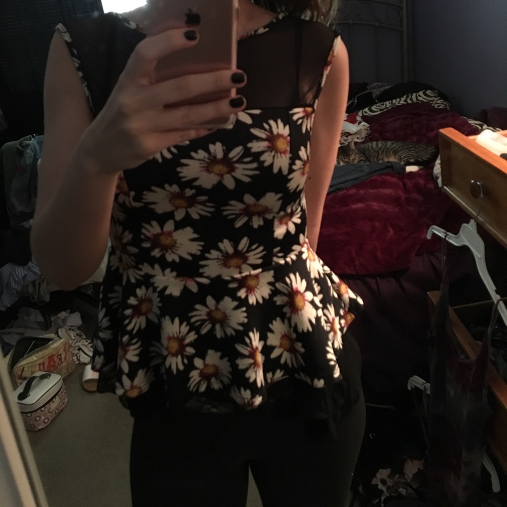 🌼Daisy peplum top🌼