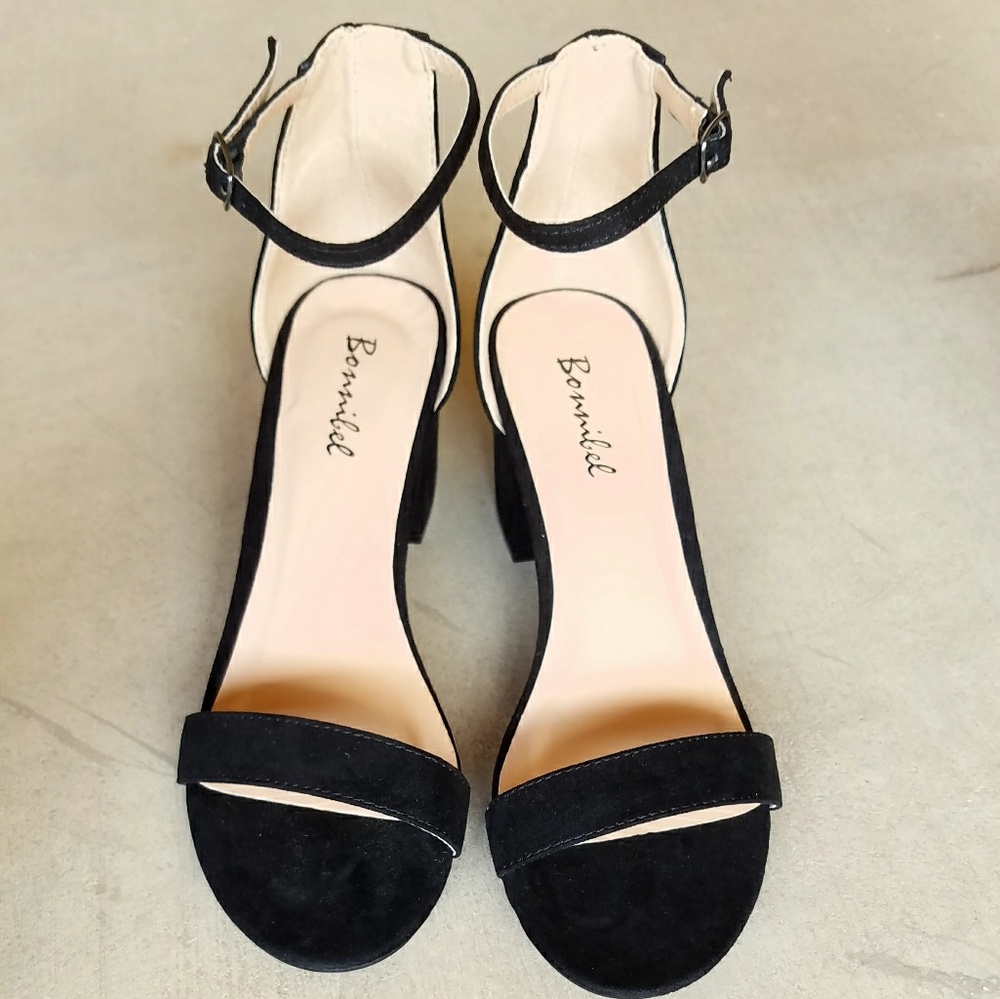 Black strap heel