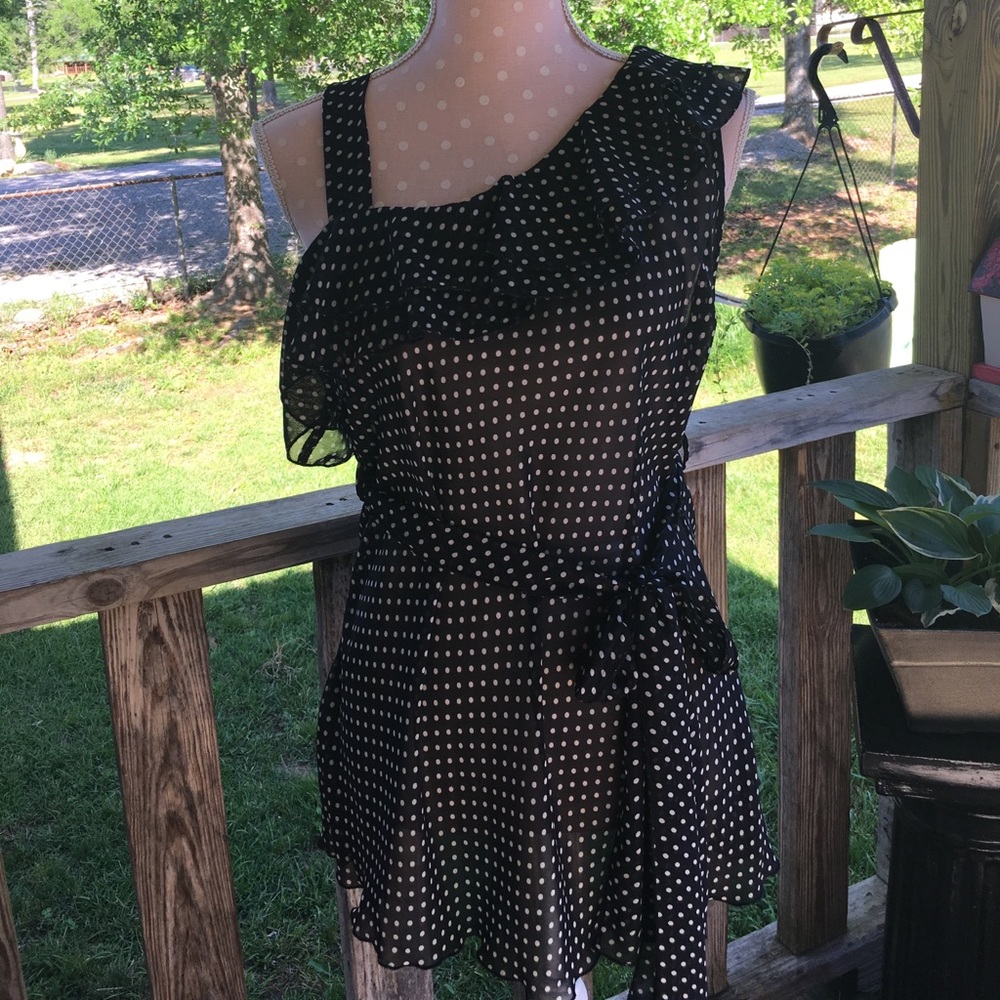 Adorable Rue 21 one shoulder top