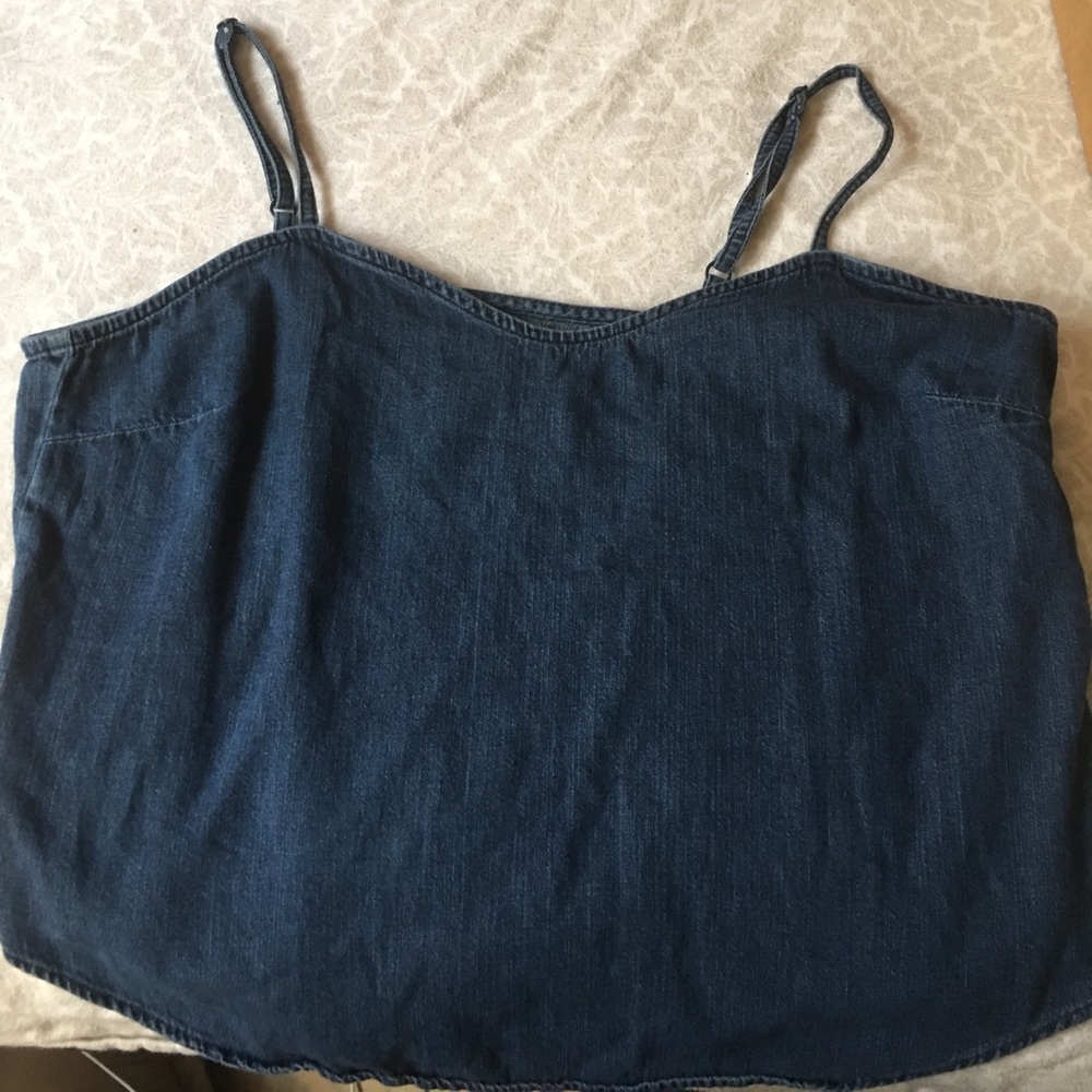 Levi's  Crop Top