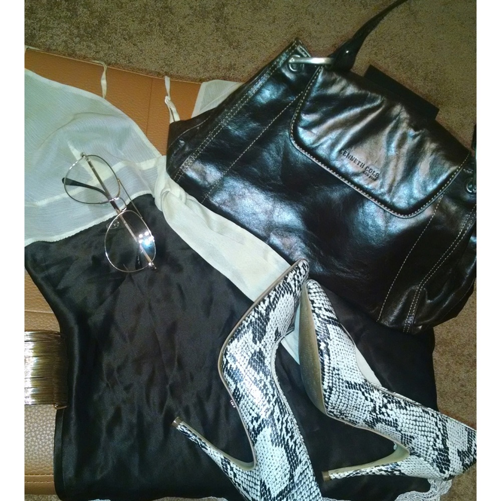 Kenneth Cole Reaction purse