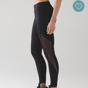 NWT!!! Lululemon sole training leggings / tights