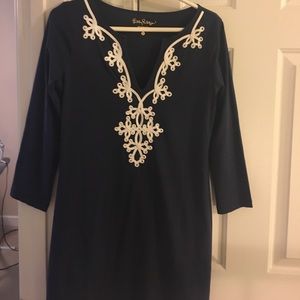 Size small Lilly Pulitzer navy dress